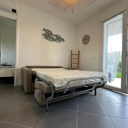 Apartment Baia Delle Mimose I6 *